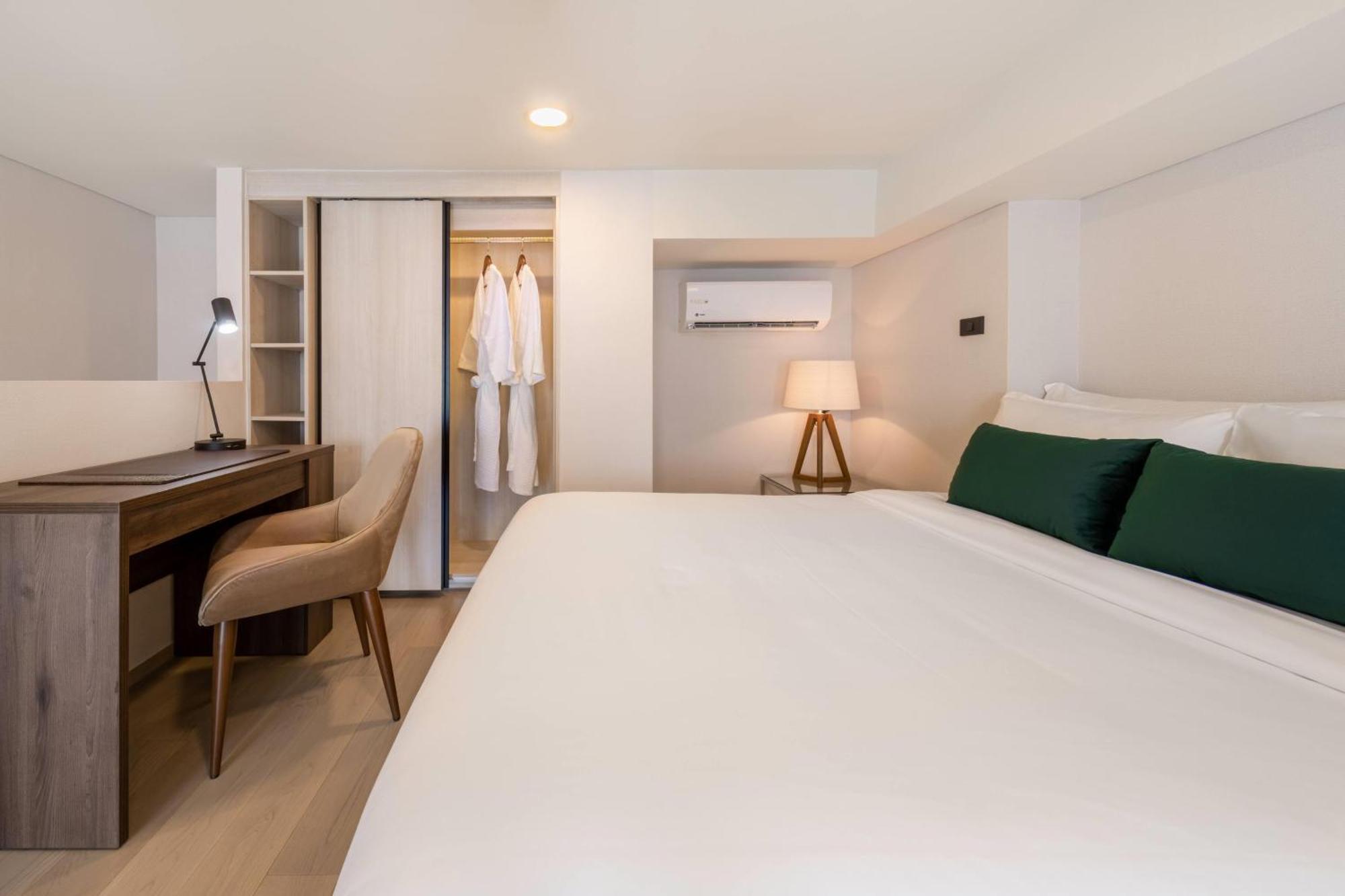 Отель Wyndham Garden Sukhumvit 42 4*